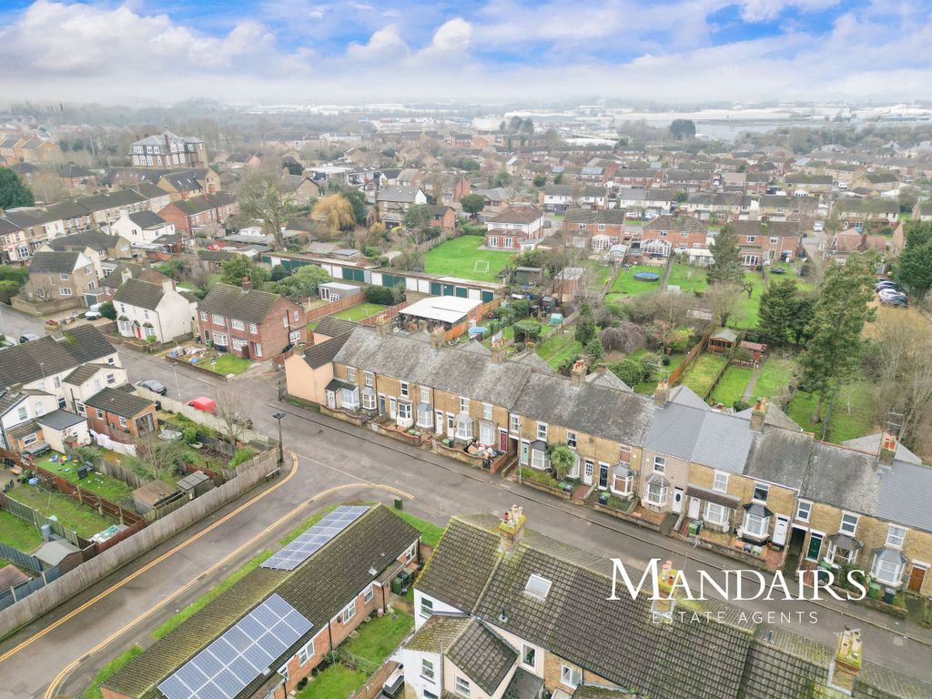 Property photo 3 of 22