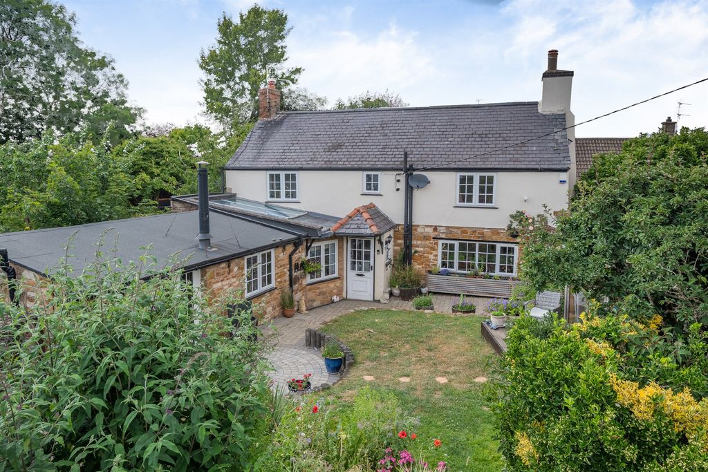 Property photo 1 of 20