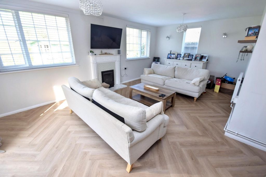 Property photo 2 of 11 Dsc_0028 (2).Jpg