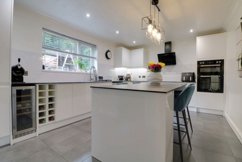 Property photo 2 of 33 Img_2223-Img_2225