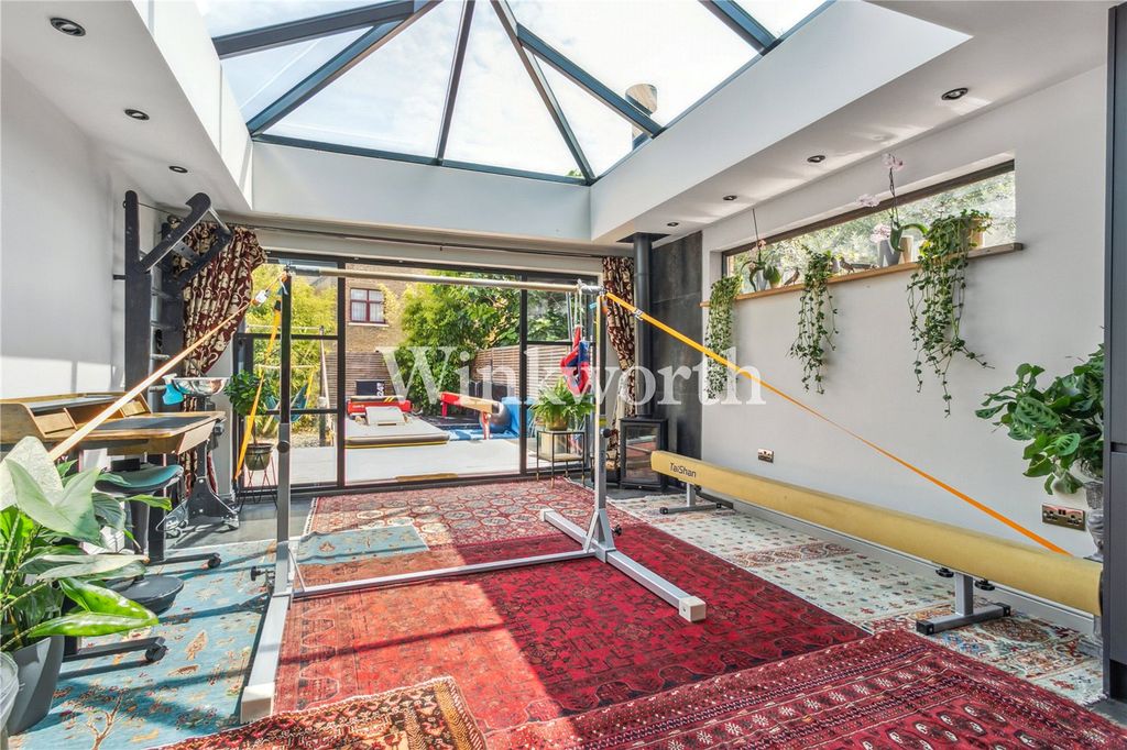 Property photo 3 of 29 Picture No. 37