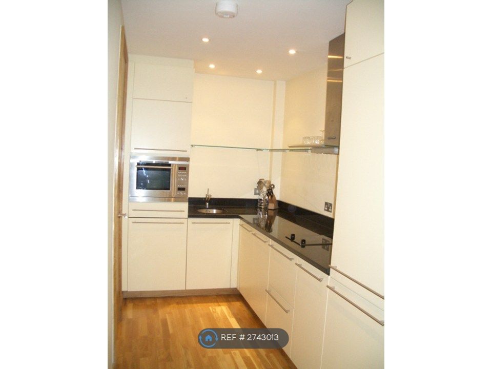 Property photo 3 of 7 Kitchen