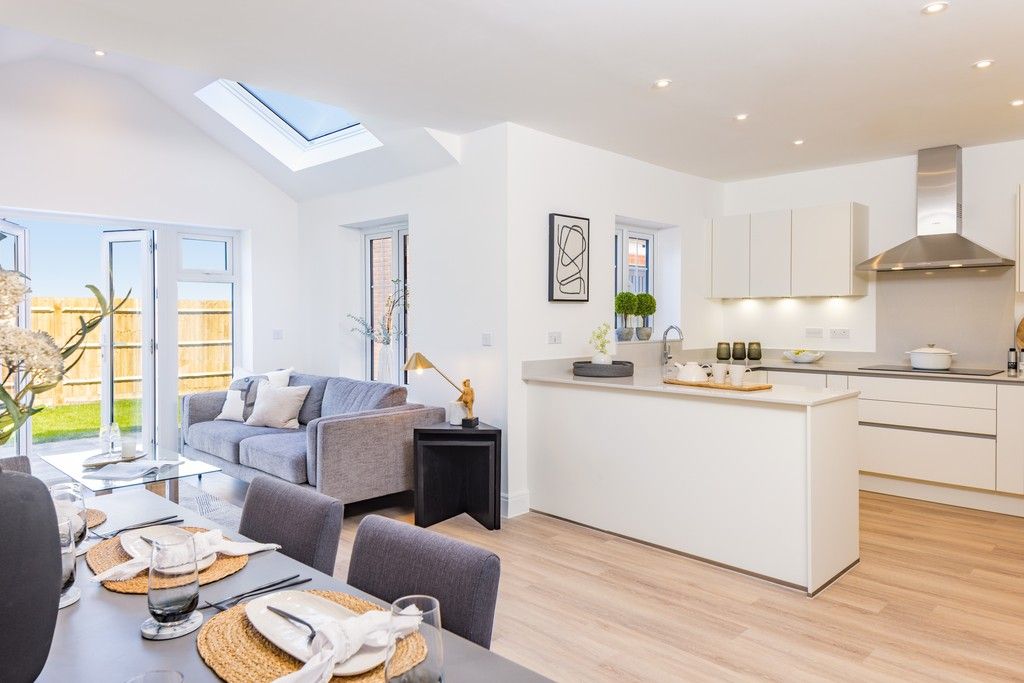 Property photo 3 of 12 Knightwood Chase, Fordingbridge