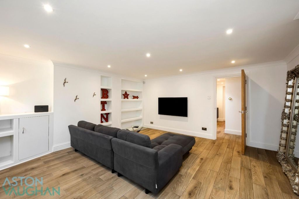 Property photo 1 of 17 4592240