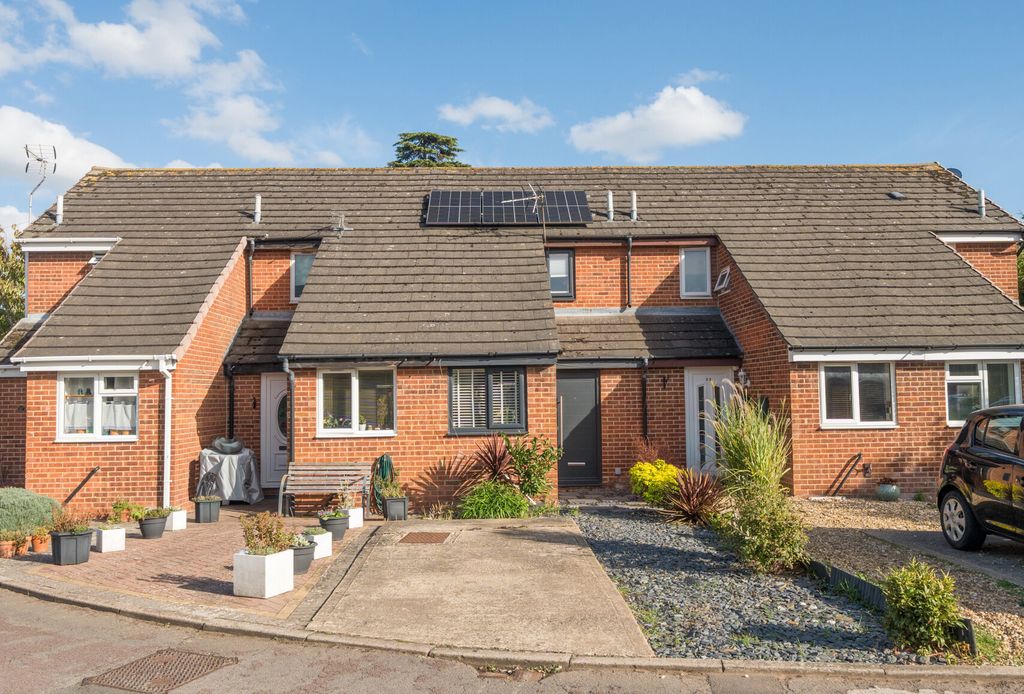 Property photo 1 of 11 1526049-16-1A0F2F...
