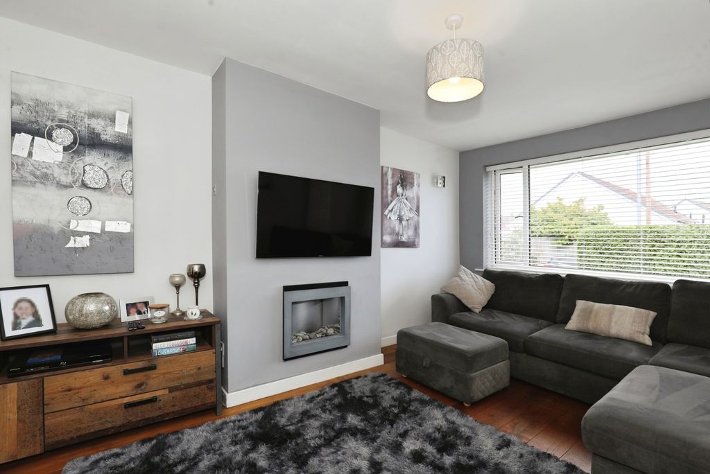 Property photo 3 of 20 Pbox-Img.Jpg