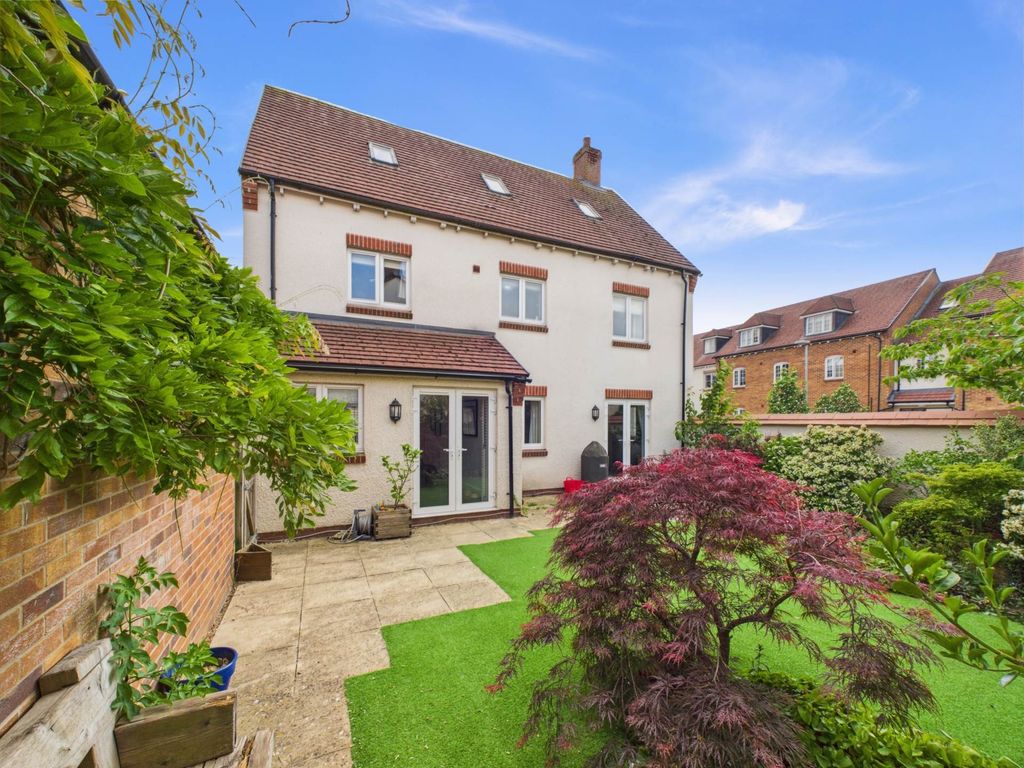 Property photo 2 of 19