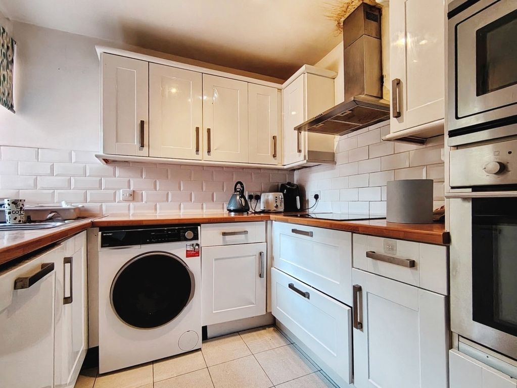 Property photo 3 of 10 Pbox-Img.Jpg