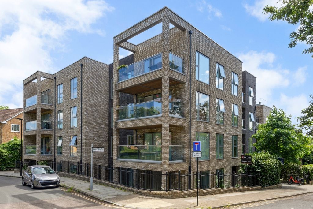 Property photo 1 of 16 110818_Apartment-...