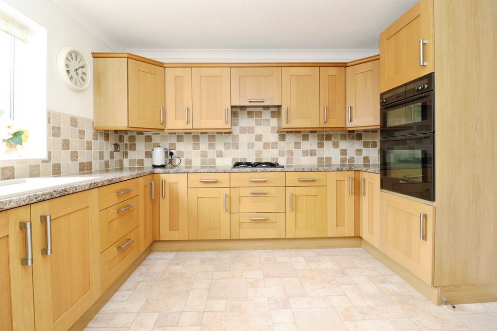 Property photo 2 of 19 Img_9519