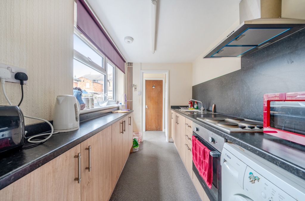 Property photo 3 of 20 1381462-1-691c6A76A1A17