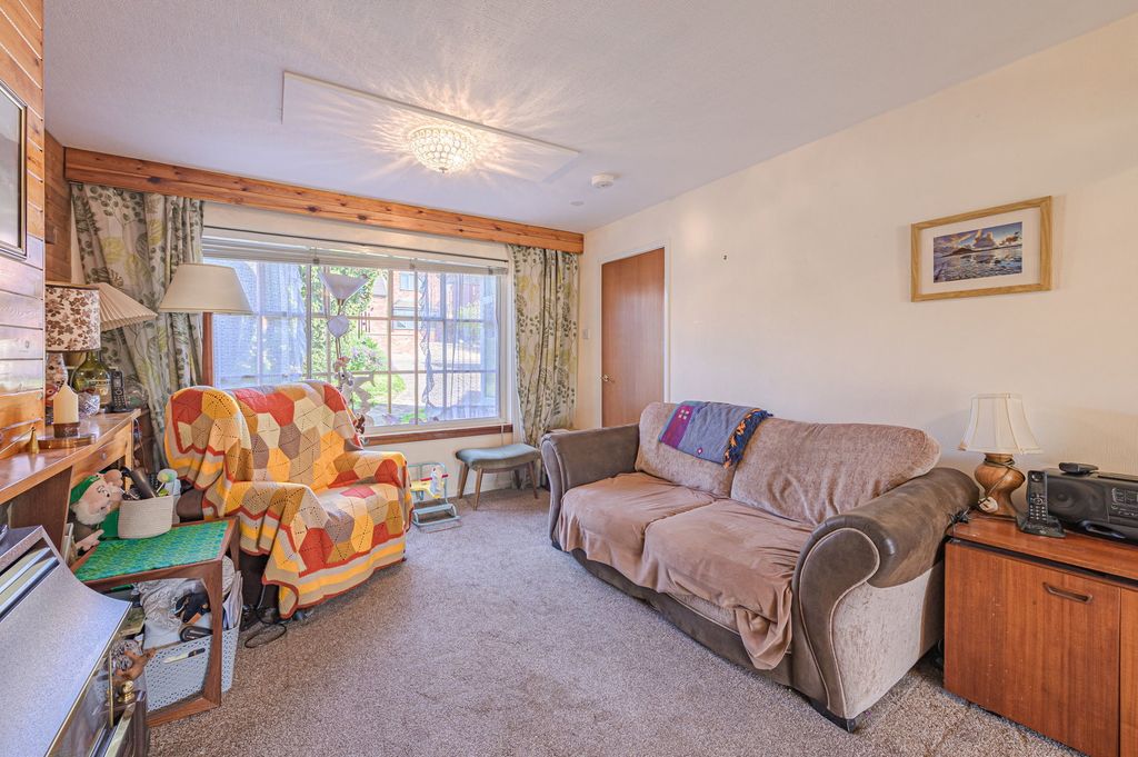 Property photo 3 of 22