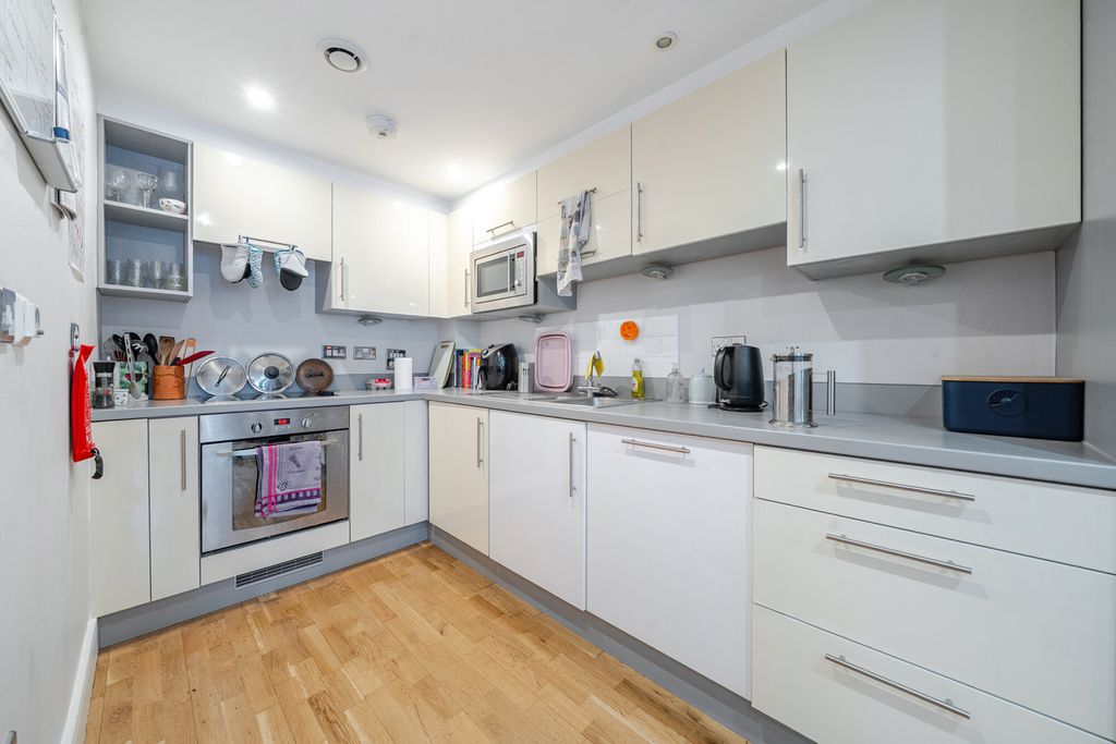 Property photo 2 of 13 Kitchen