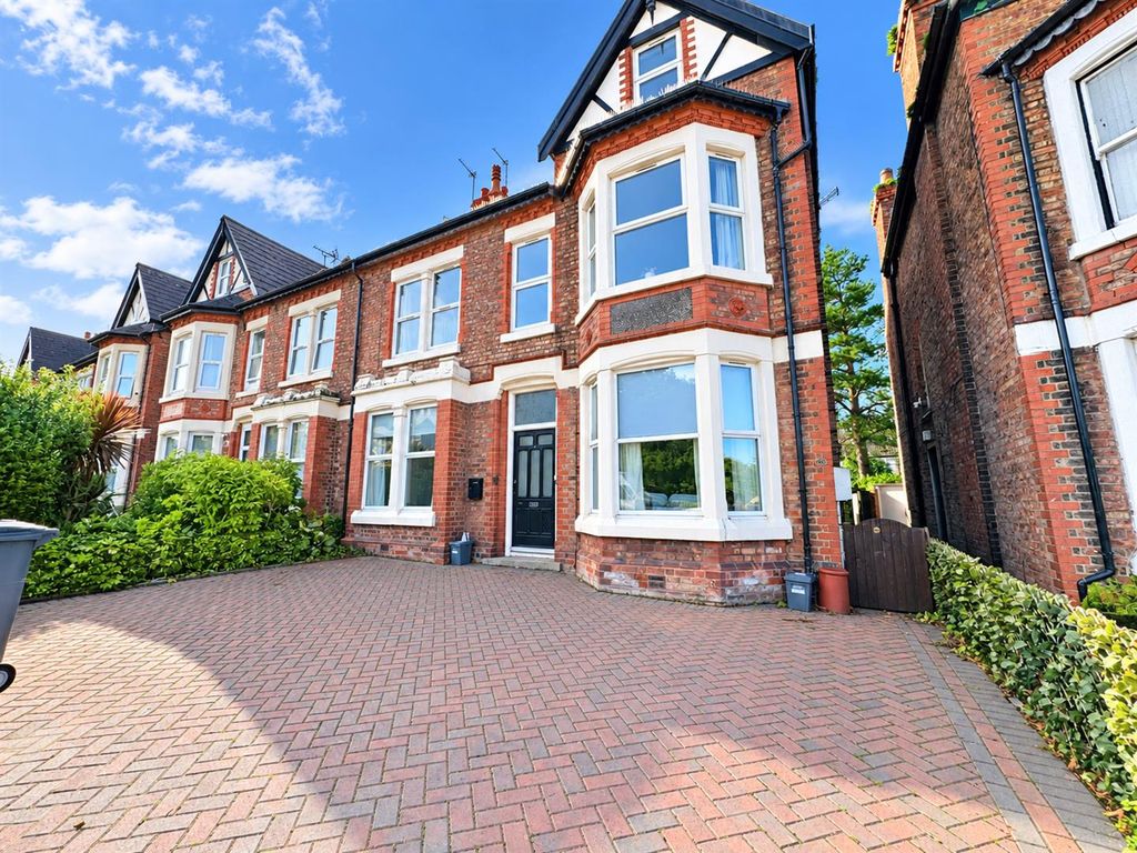Property photo 1 of 30 2cc806ce-Ca12-4950-Ac90-Aea7d16E7B99.Png