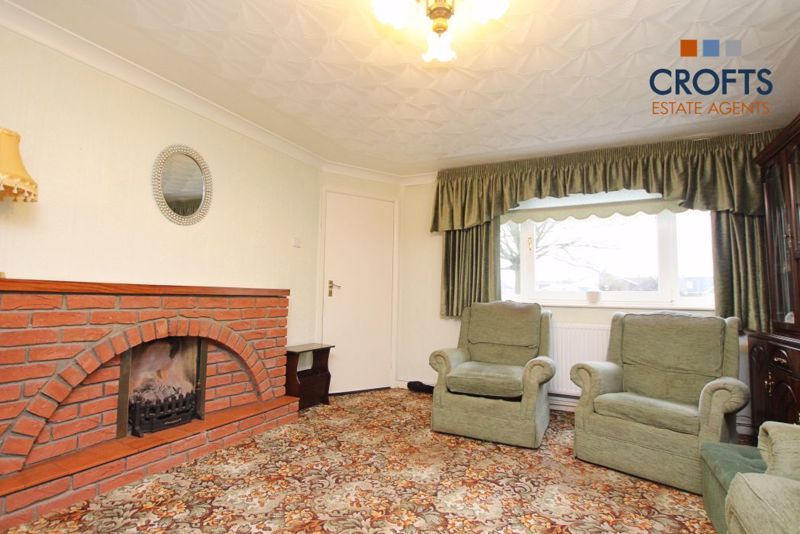 Property photo 3 of 8 Lounge