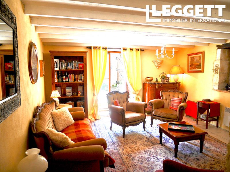 Property photo 2 of 10