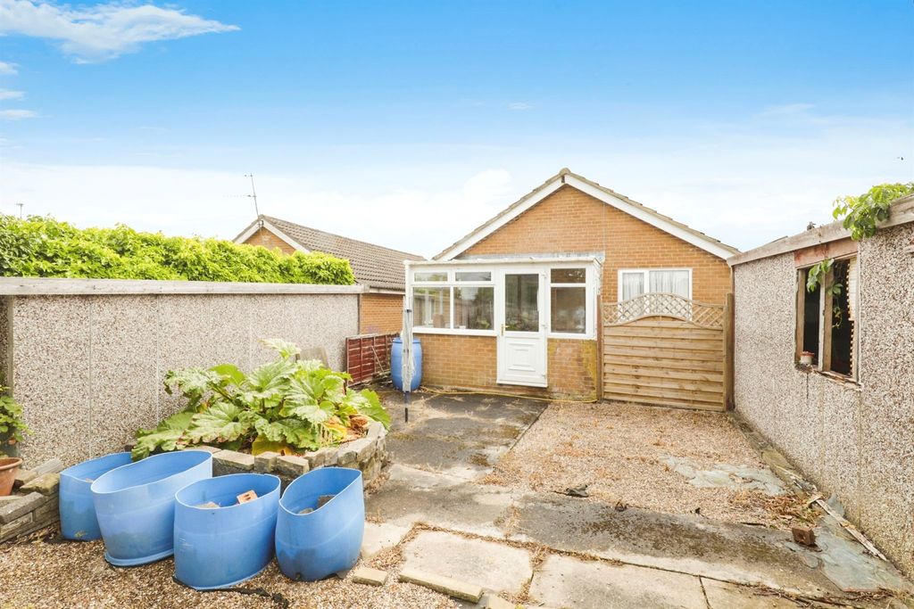 Property photo 2 of 16