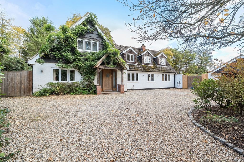 Property photo 2 of 25 Front