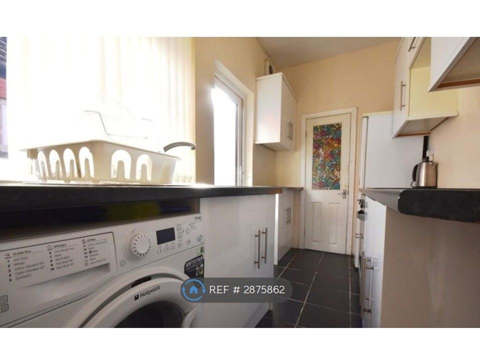 Property photo 2 of 3 Kitchen