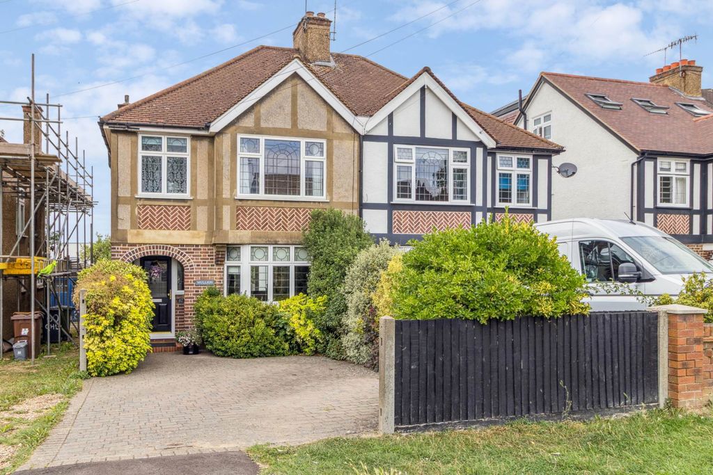 Property photo 1 of 11