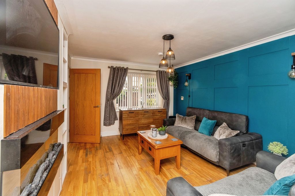 Property photo 3 of 21 Pbox-Img.Jpg