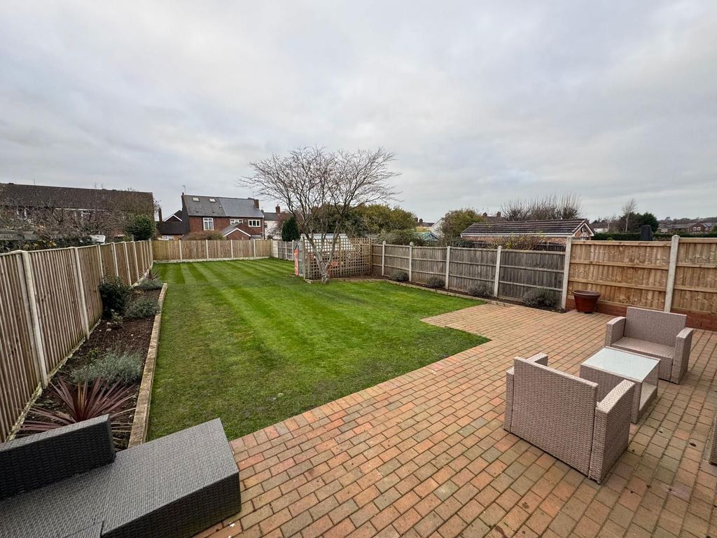 Property photo 2 of 24