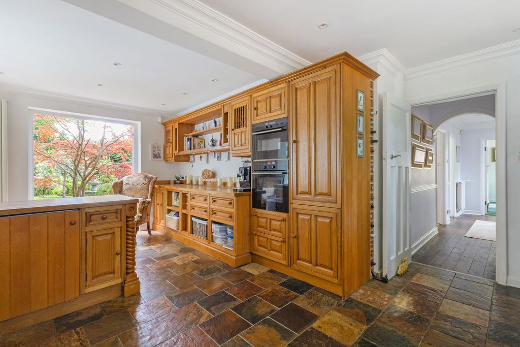 Additional image 6 of 4 bed detached house for saleWaverley Avenue, Fleet GU51