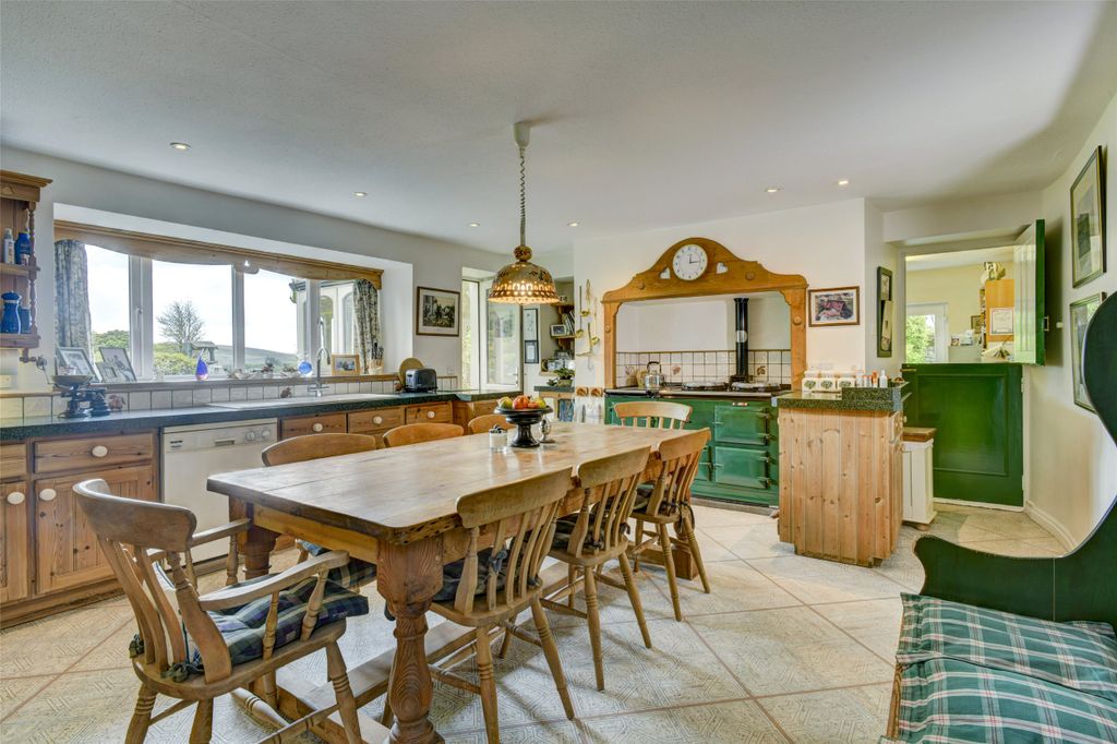 Property photo 2 of 70 Picture No. 64