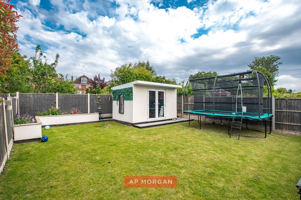Property photo 3 of 15 Picture No. 16
