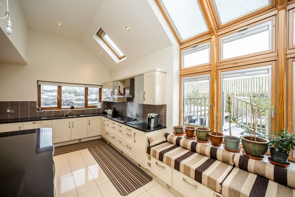 Additional image 7 of 6 bed detached house for saleVilla Gardens, Halifax, West Yorkshire HX3