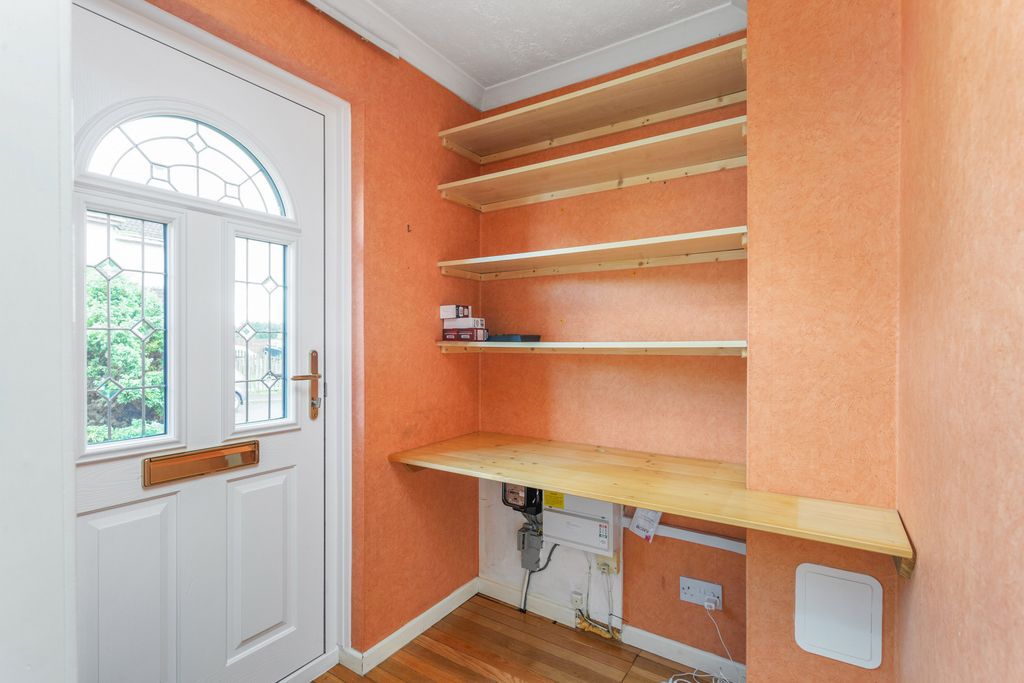 Property photo 3 of 12