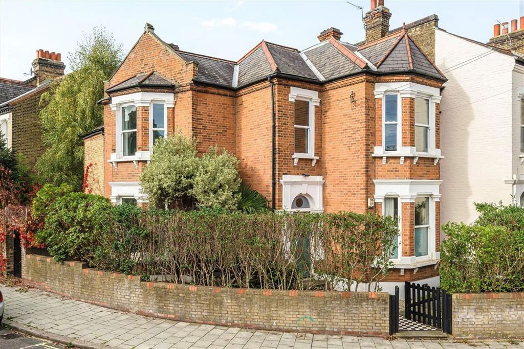 Property photo 1 of 9