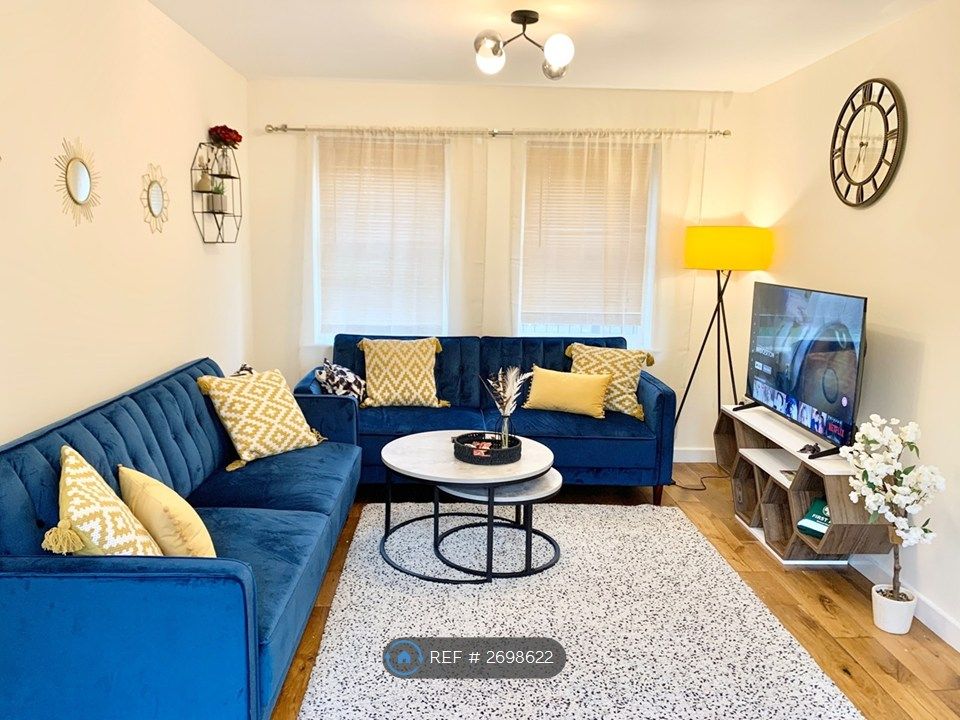 Property photo 1 of 29 Living Room