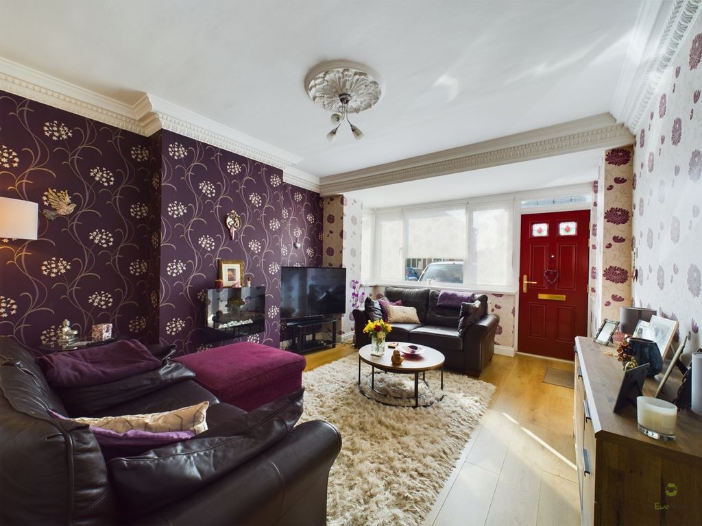 Property photo 3 of 10 Nicoleta Aliman Ewemove Bexleyheath 58 Mount Road