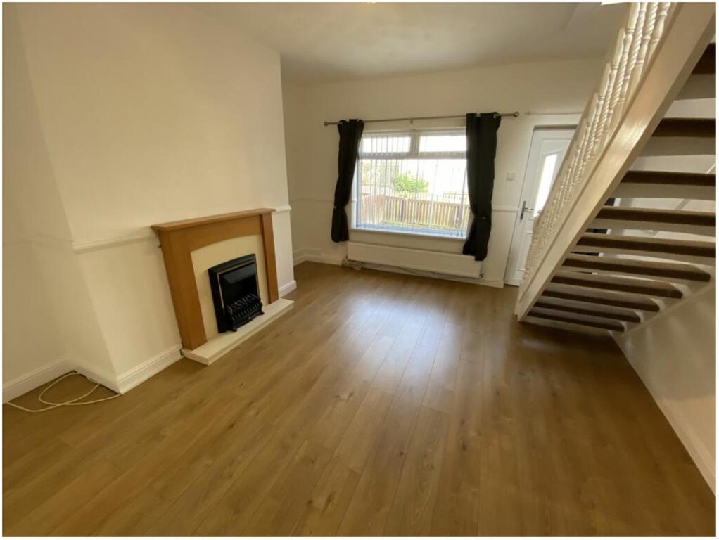 Property photo 2 of 10 Living Room 2.Png