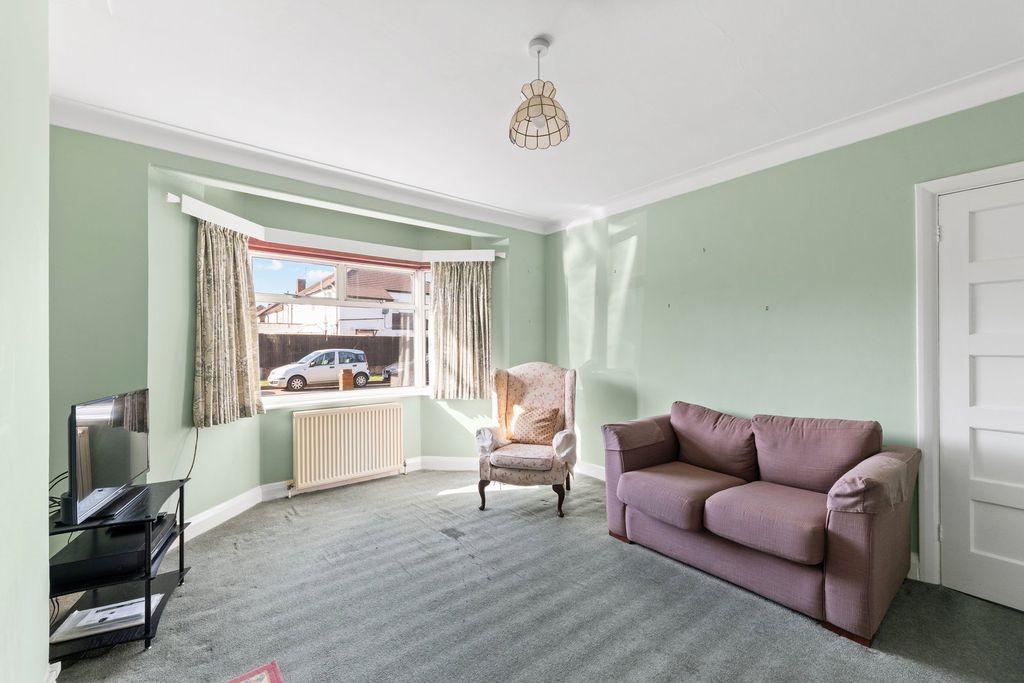 Property photo 2 of 26