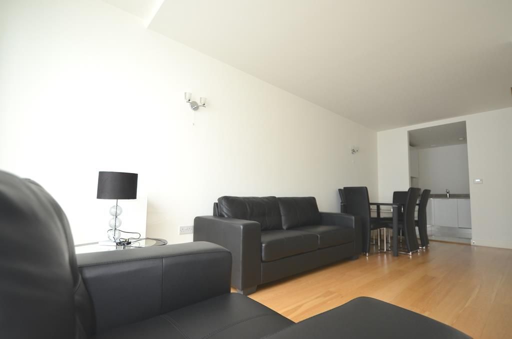 Property photo 2 of 7 Lounge