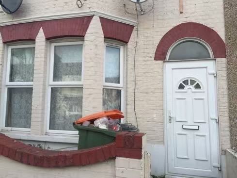 Property photo 1 of 9