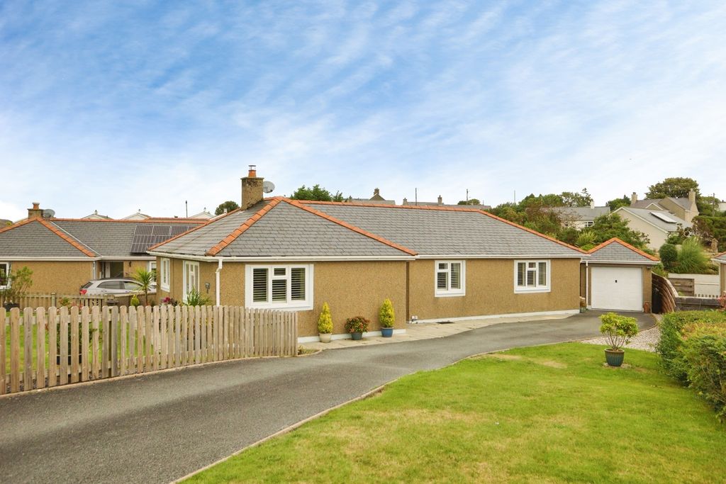 Property photo 1 of 17 Pbox-Img.Jpg