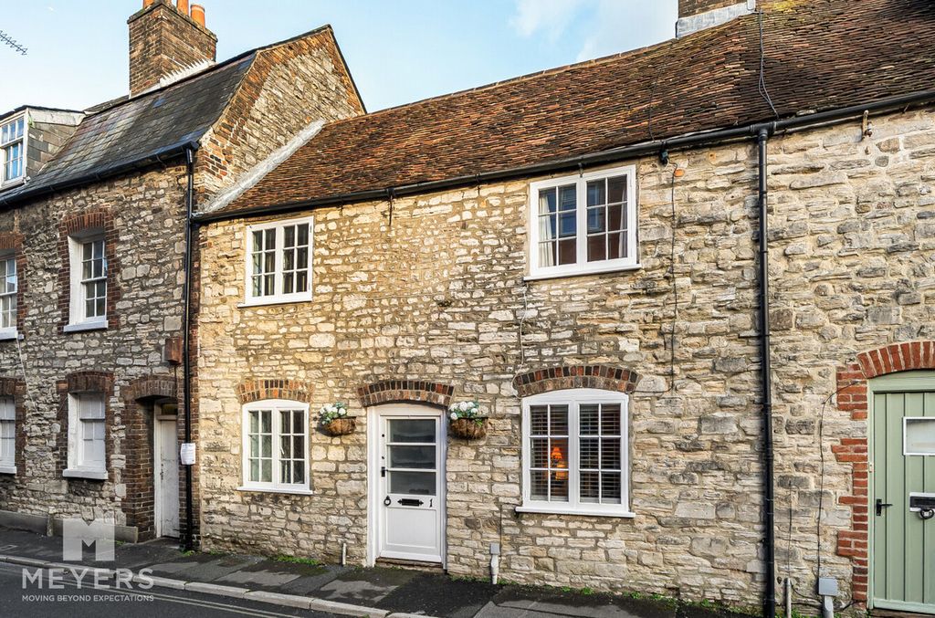 Property photo 1 of 10