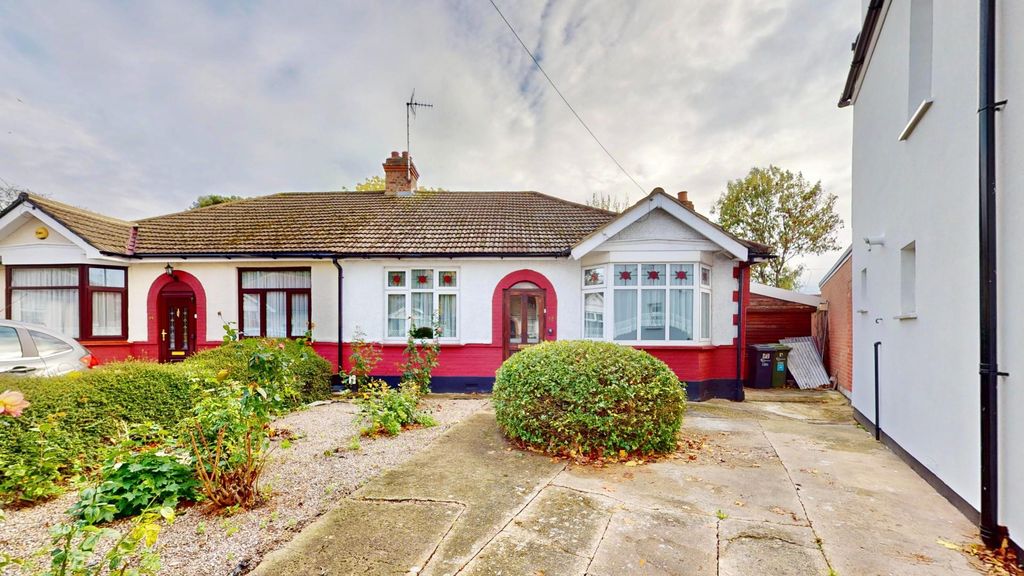 Property photo 1 of 23 92-Burlington-Gardens-10242025_164147.Jpeg