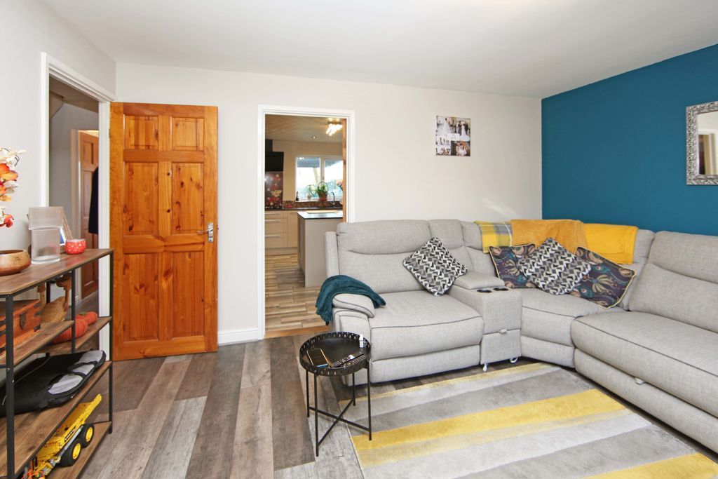 Property photo 3 of 18 Photo 3