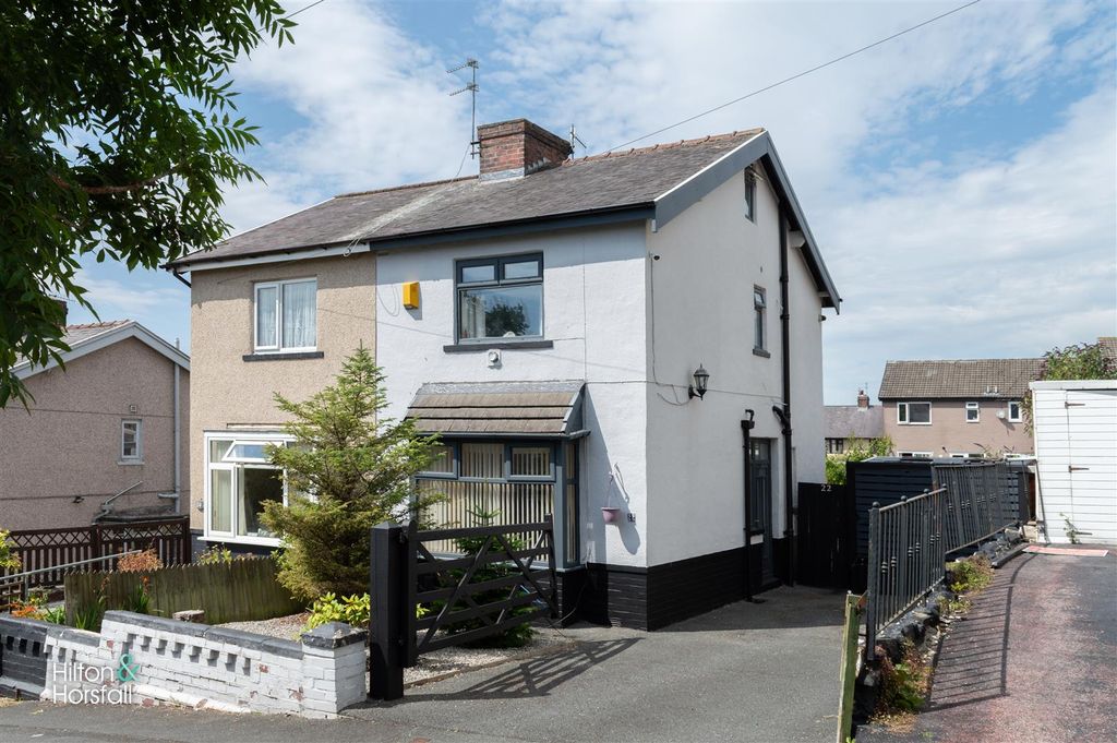 Property photo 1 of 12 Bath Street