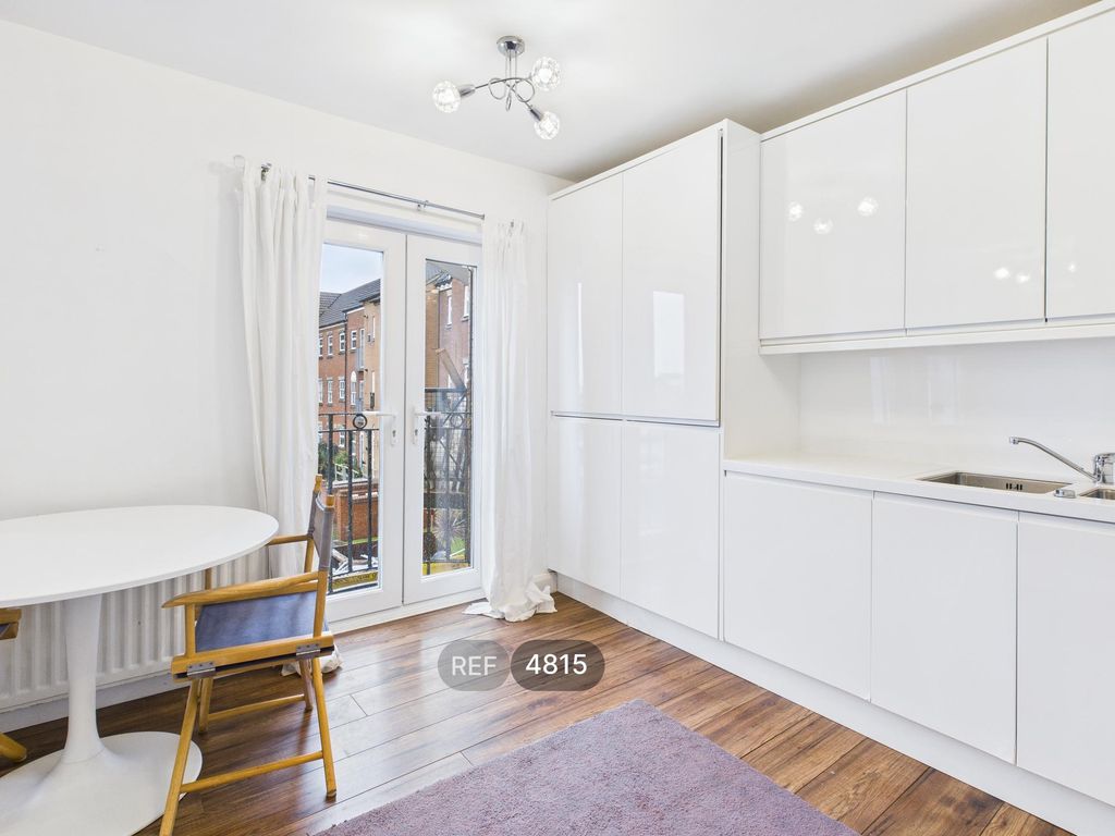 Property photo 2 of 23 Kitchen / Living Area