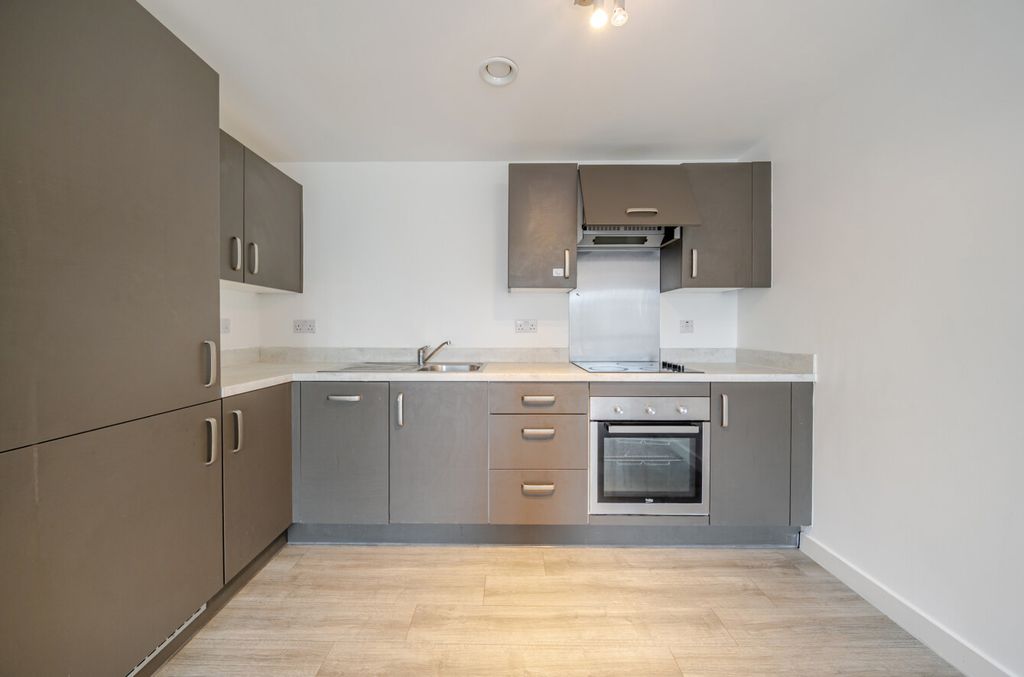 Property photo 3 of 20 1515704-16-1A0c45...