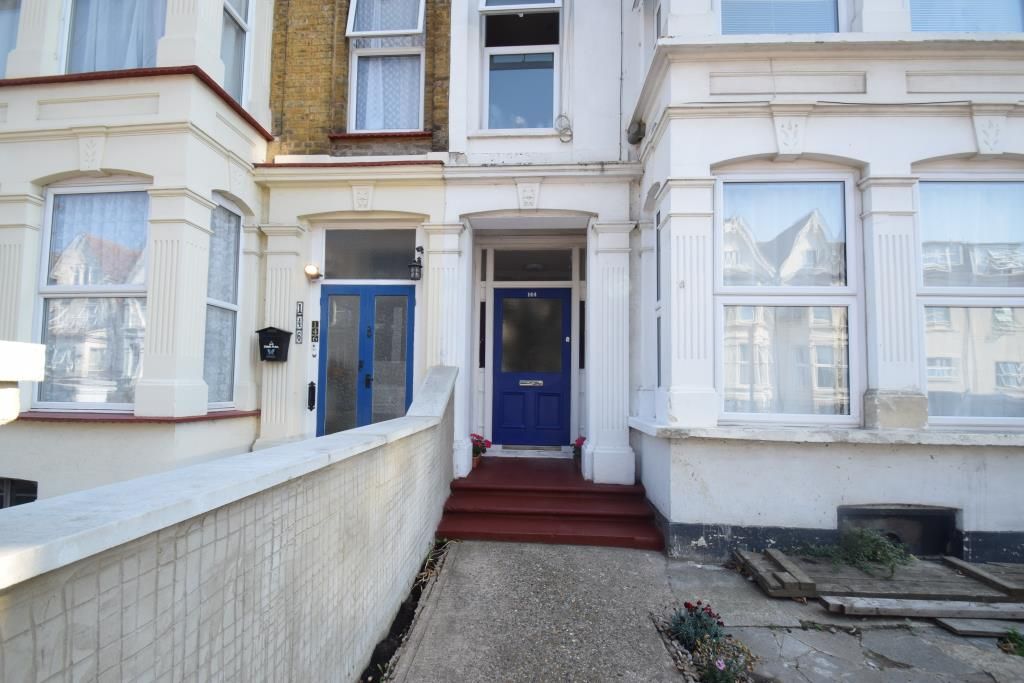 Property photo 1 of 11 1 Bedroom Flat For Sale