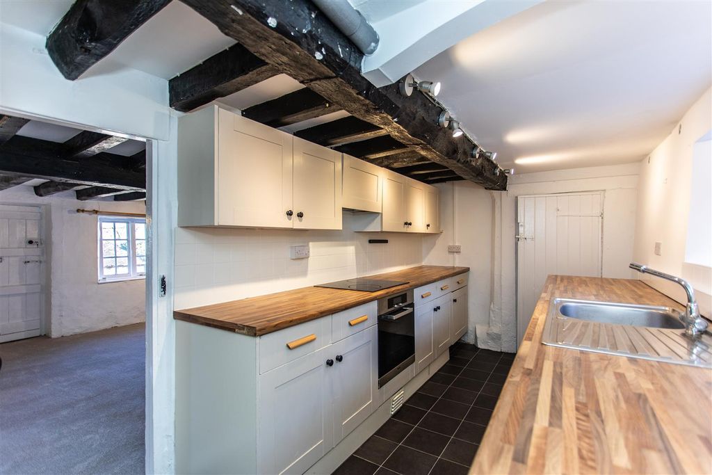 Property photo 3 of 29 Thatch Cottage32.Jpg