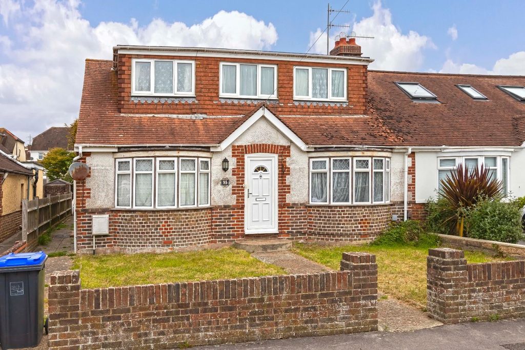 Property photo 2 of 20 Crescent Rd_3.Jpg