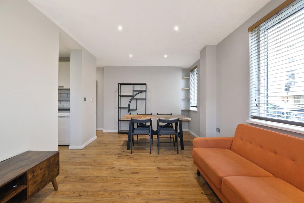 Property photo 2 of 10 Ach_6090.Jpg