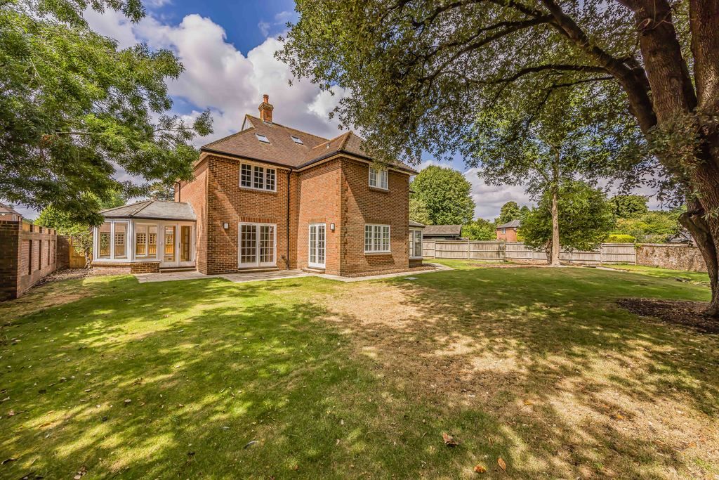 Property photo 2 of 50